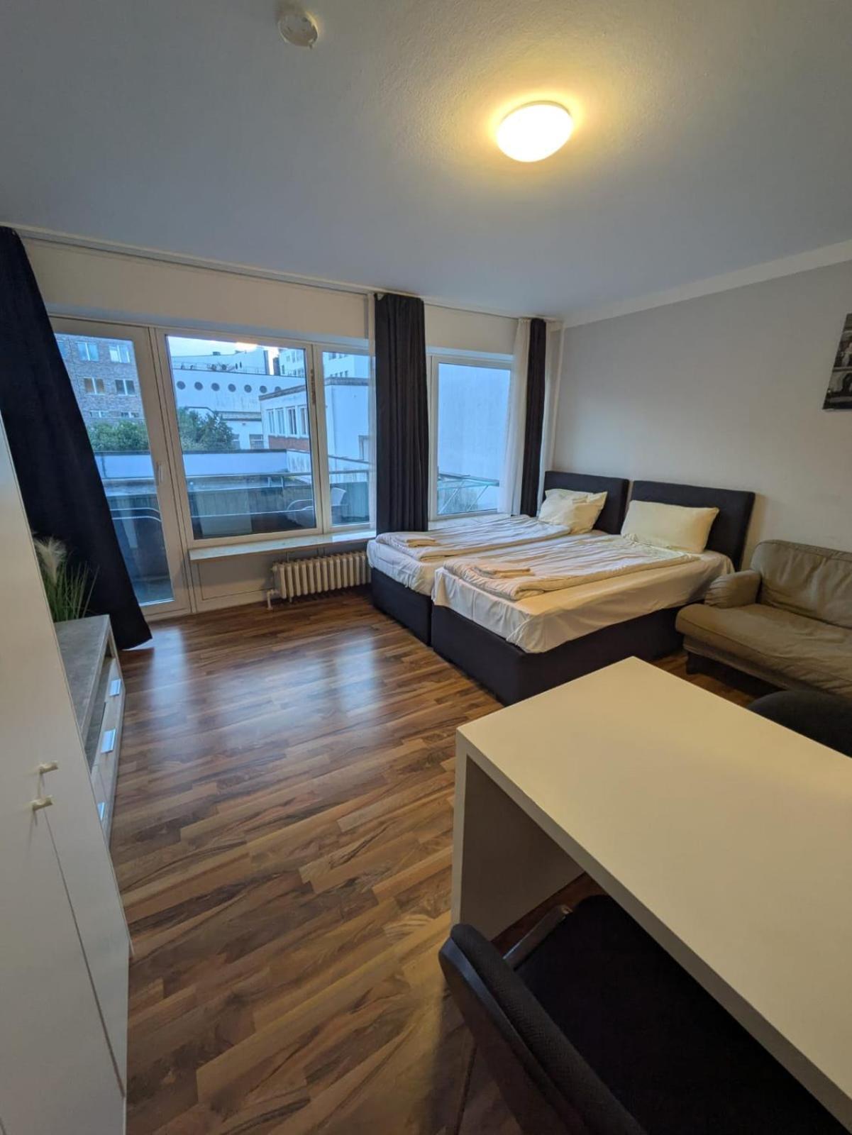 1,5-Zimmer Apartment Mit Balkon Am Hauptbahnhof Ноймюнстер Экстерьер фото
